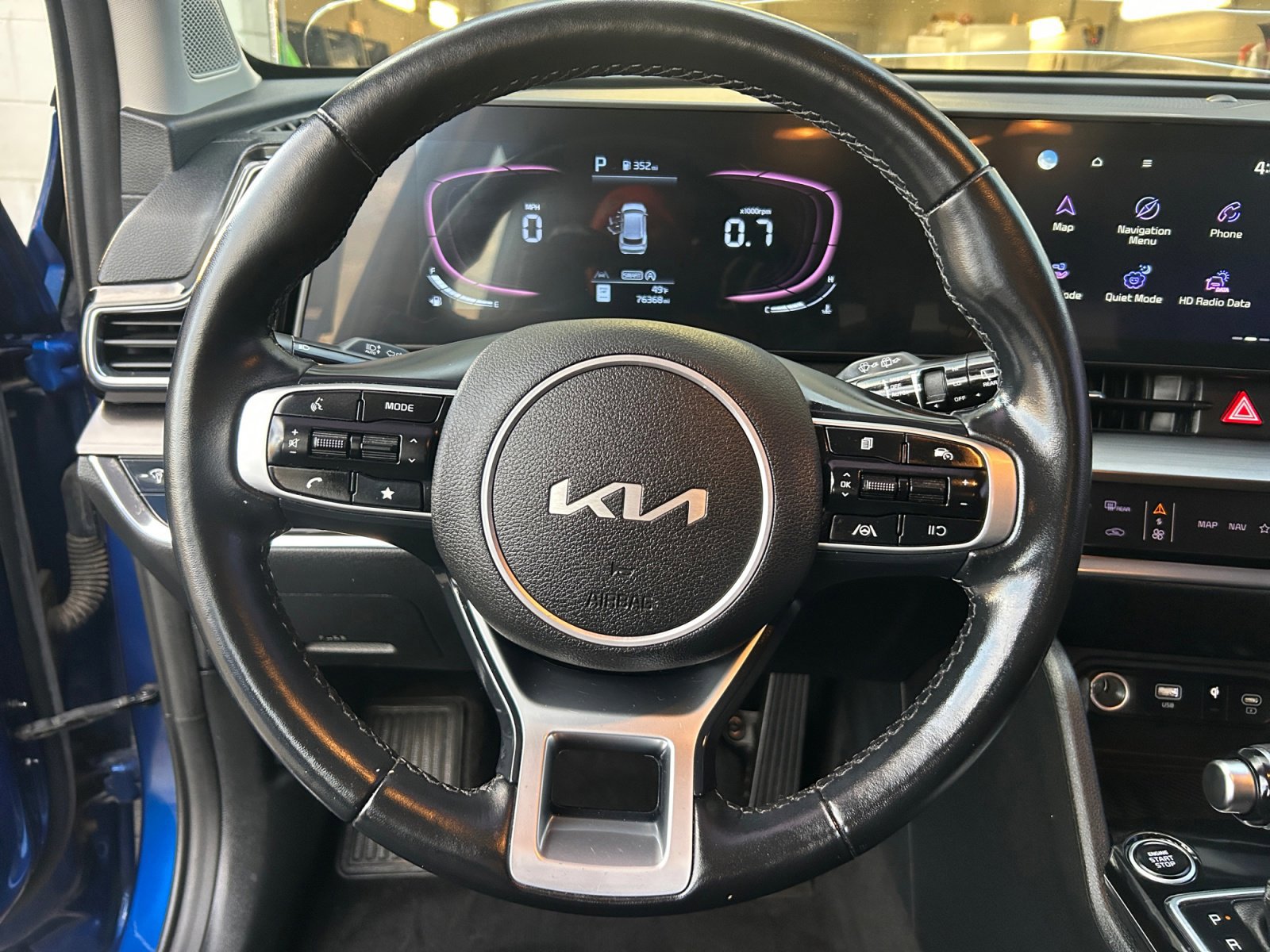 Used 2023 Kia Sportage EX image 18