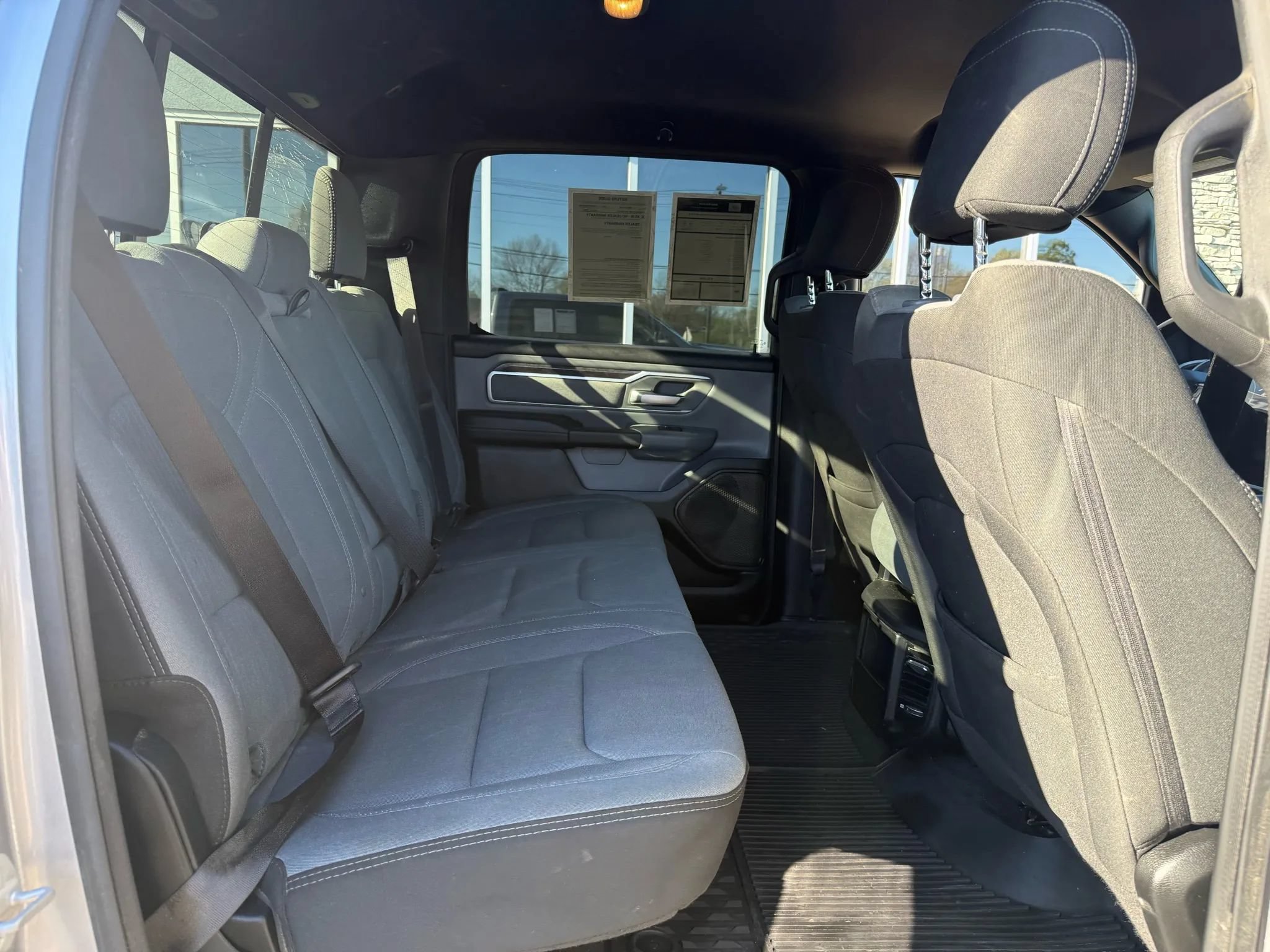 Used 2022 RAM 1500 4x4 Crew Cab image 16