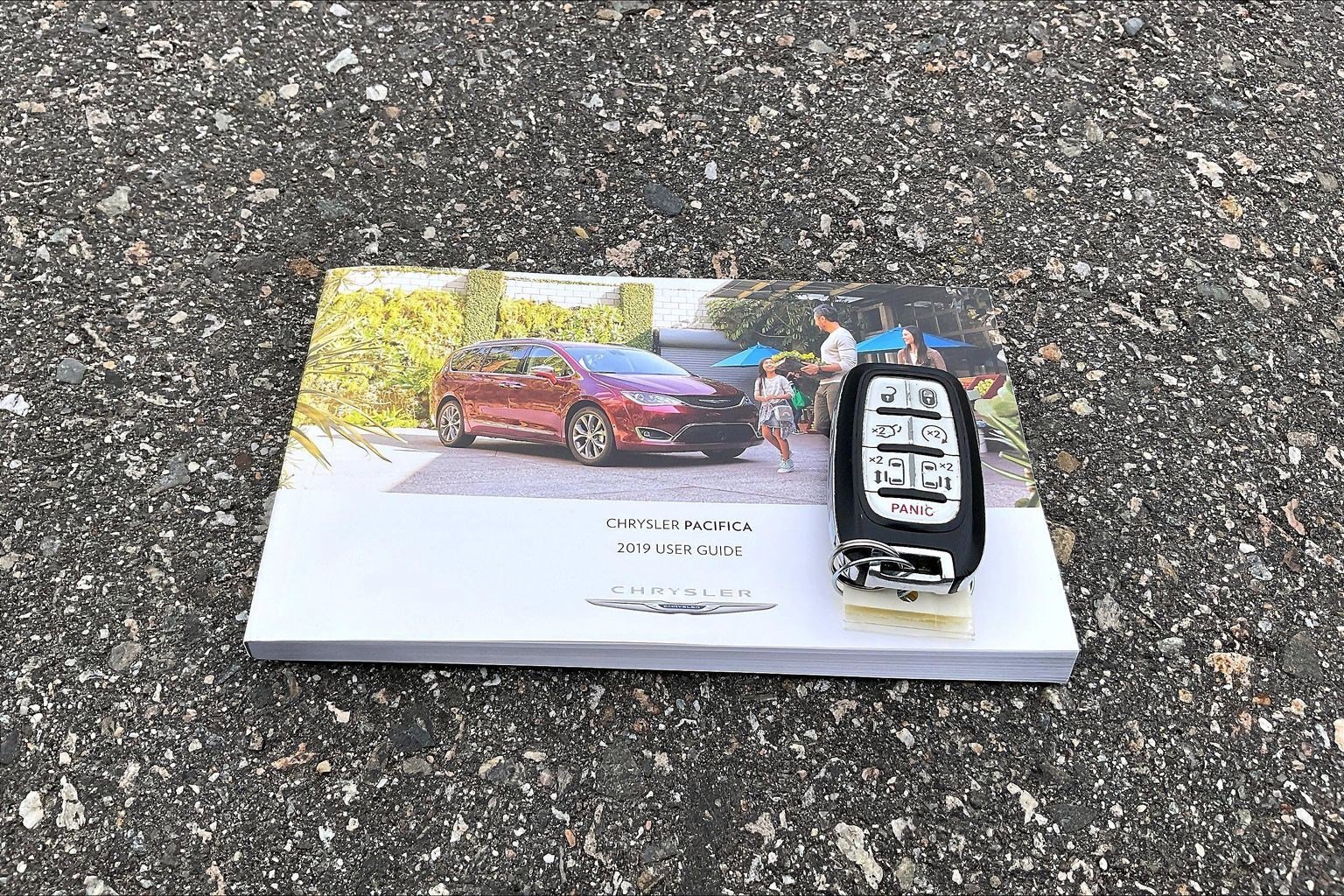 Used 2019 Chrysler Pacifica Touring-L image 10