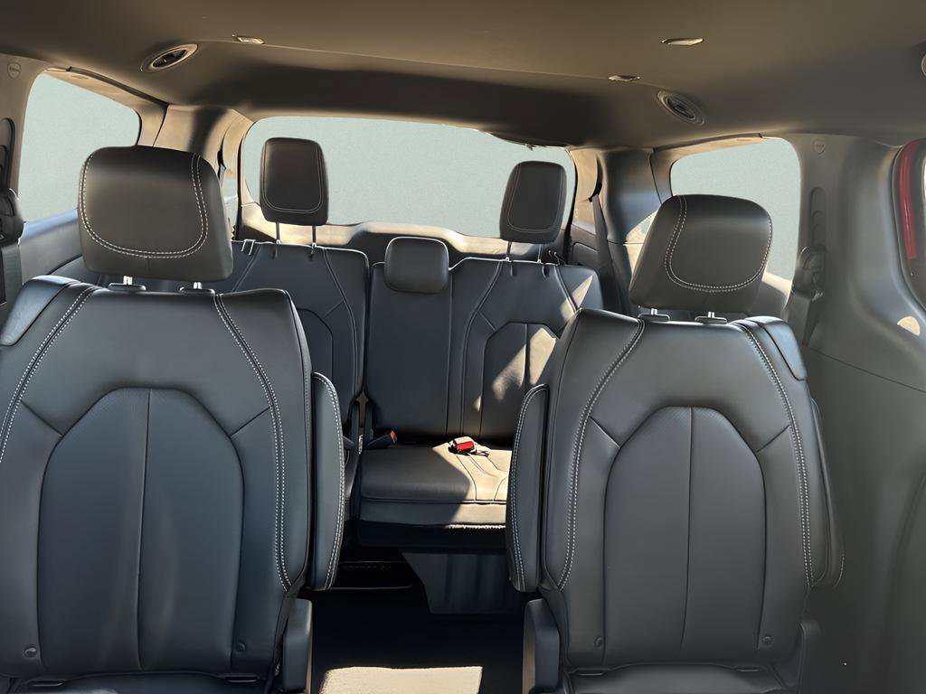 New 2026 Chrysler Pacifica Select FWD image 25