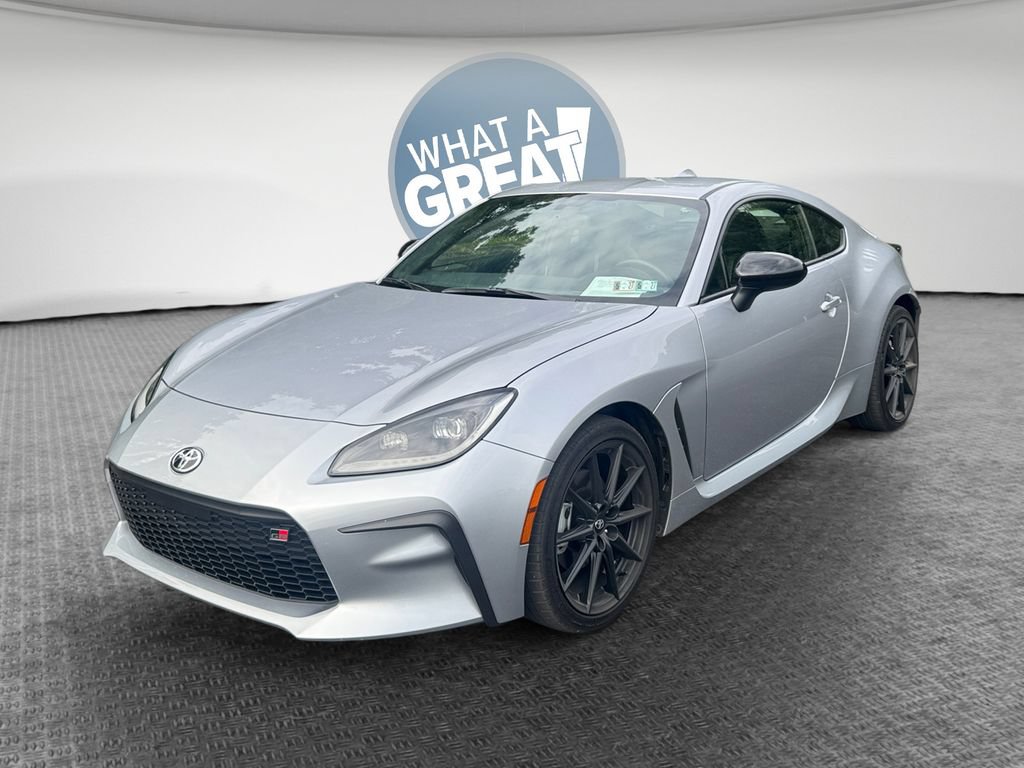 Used 2024 Toyota GR86 Premium RWD image 8