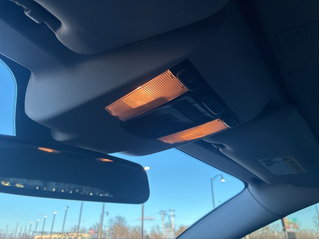 Used 2011 Volvo C70 T5 image 9