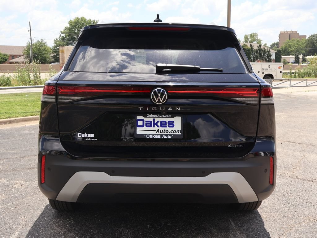 Used 2025 Volkswagen Tiguan S AWD/4WD image 6