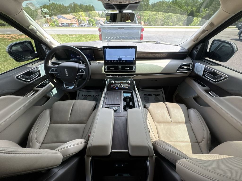 Used 2024 Lincoln Navigator L Reserve AWD/4WD image 21
