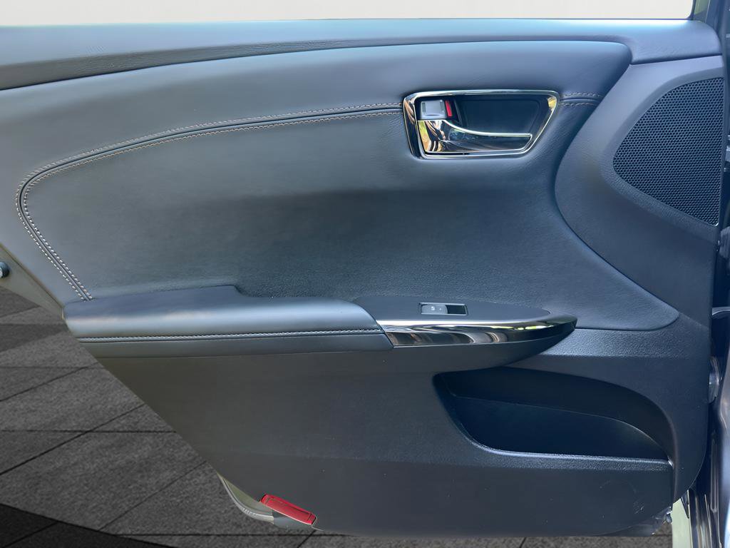 Used 2016 Toyota Avalon XLE image 35