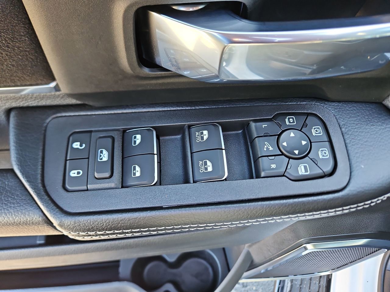 New 2026 RAM 2500 Laramie w/ Night Edition image 19