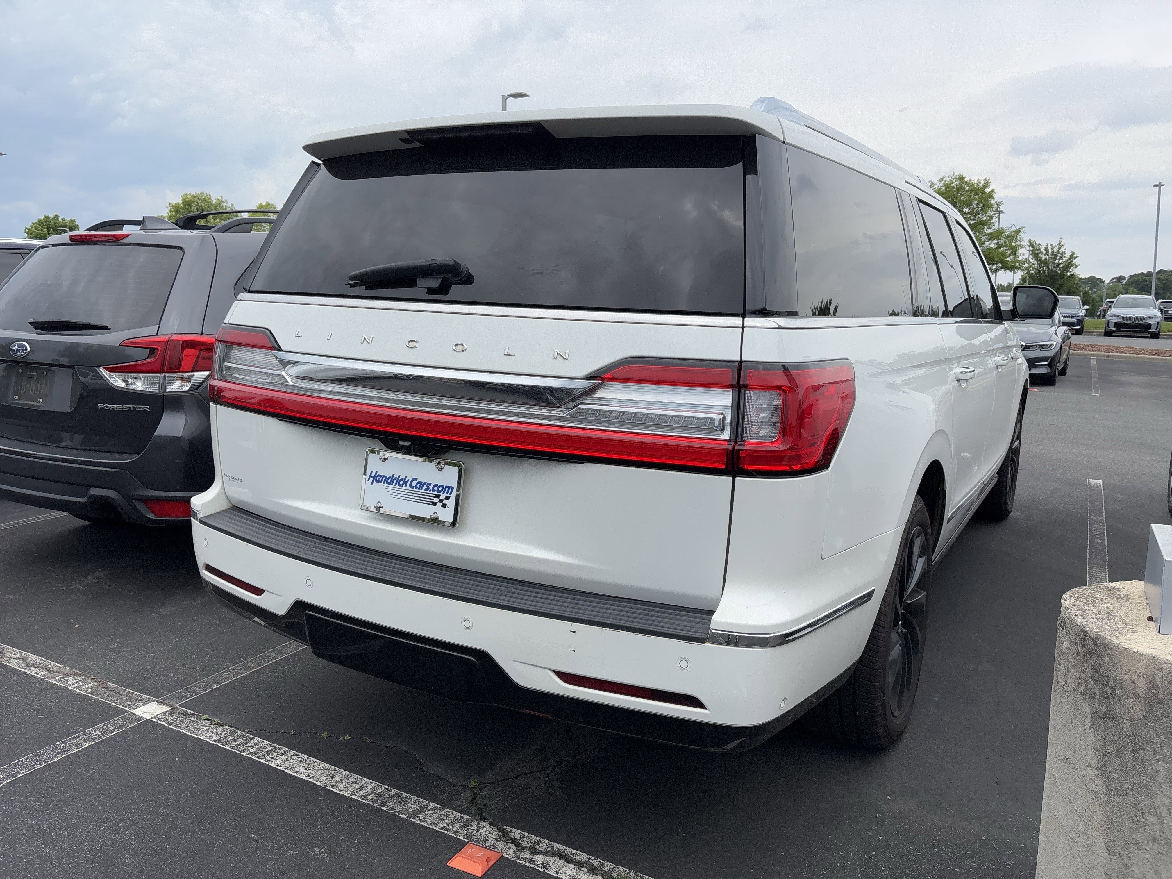 Used 2020 Lincoln Navigator L Reserve w/ Equipment Group 208A Reserve AWD/4WD image 22