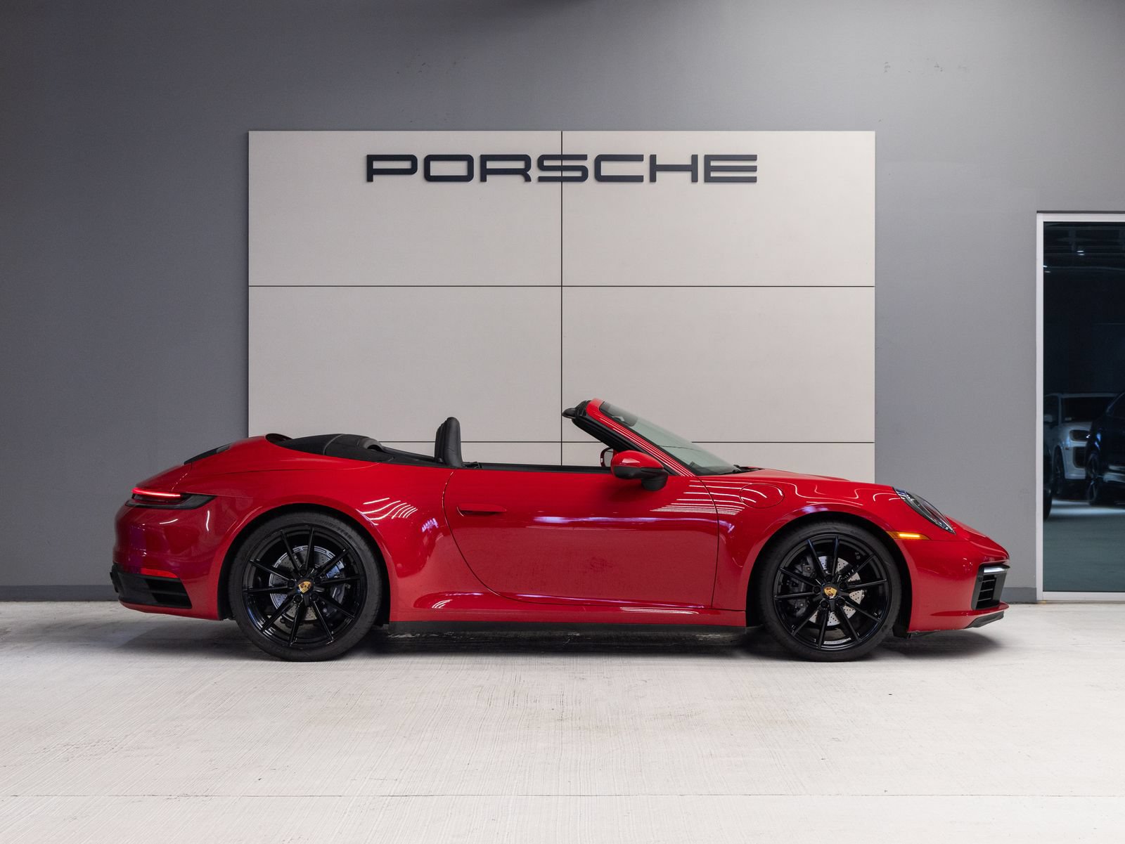 Certified 2022 Porsche 911 Carrera RWD image 10