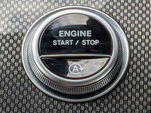 Used 2025 Mercedes-Benz GLC 43 AMG 4MATIC image 37