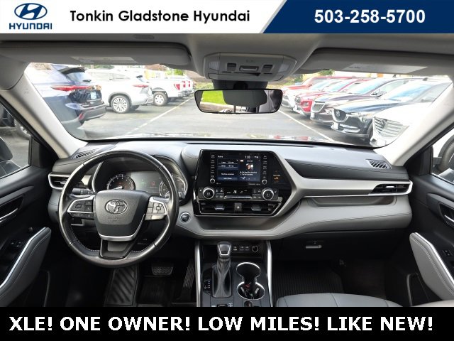 Used 2022 Toyota Highlander XLE image 32