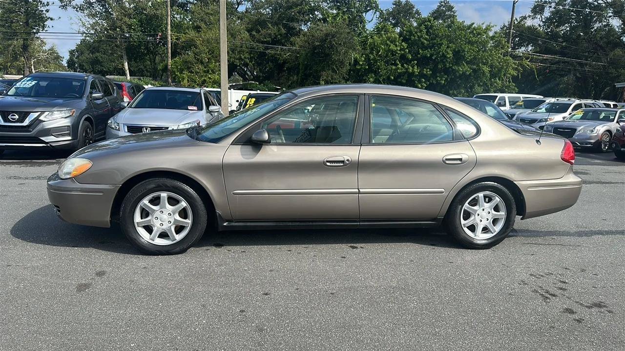 Used 2006 Ford Taurus SEL FWD image 14