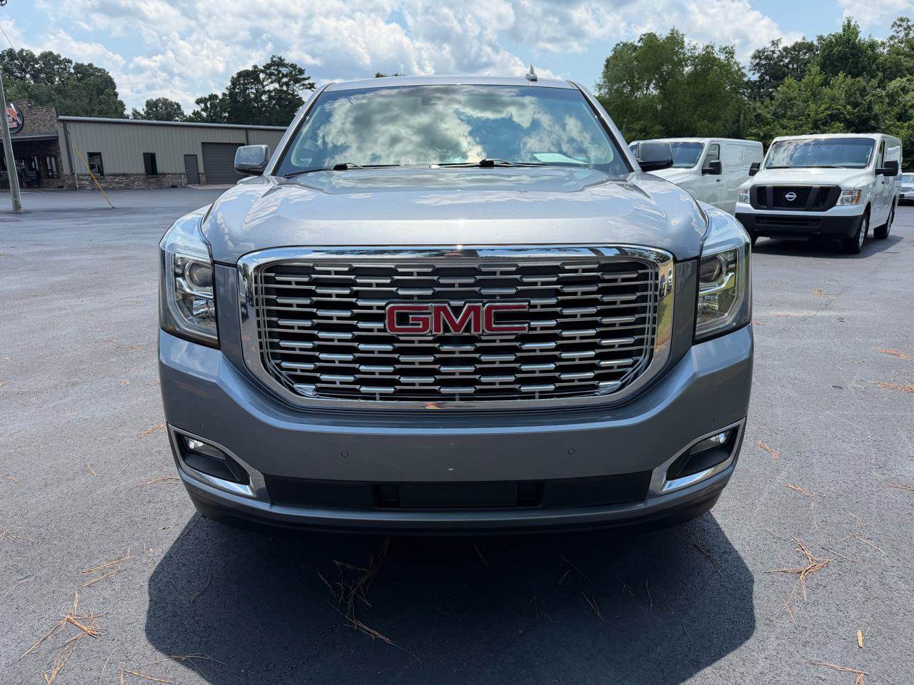 Used 2018 GMC Yukon Denali w/ Open Road Package AWD/4WD image 7