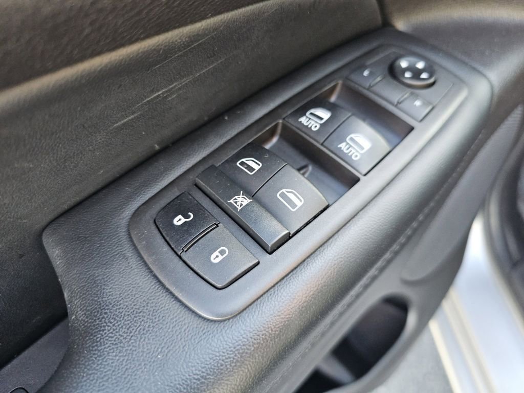 Used 2021 Jeep Grand Cherokee Laredo X image 29
