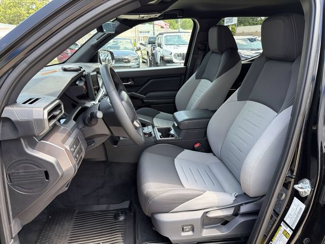 Used 2025 Toyota Tacoma TRD Sport AWD/4WD image 13