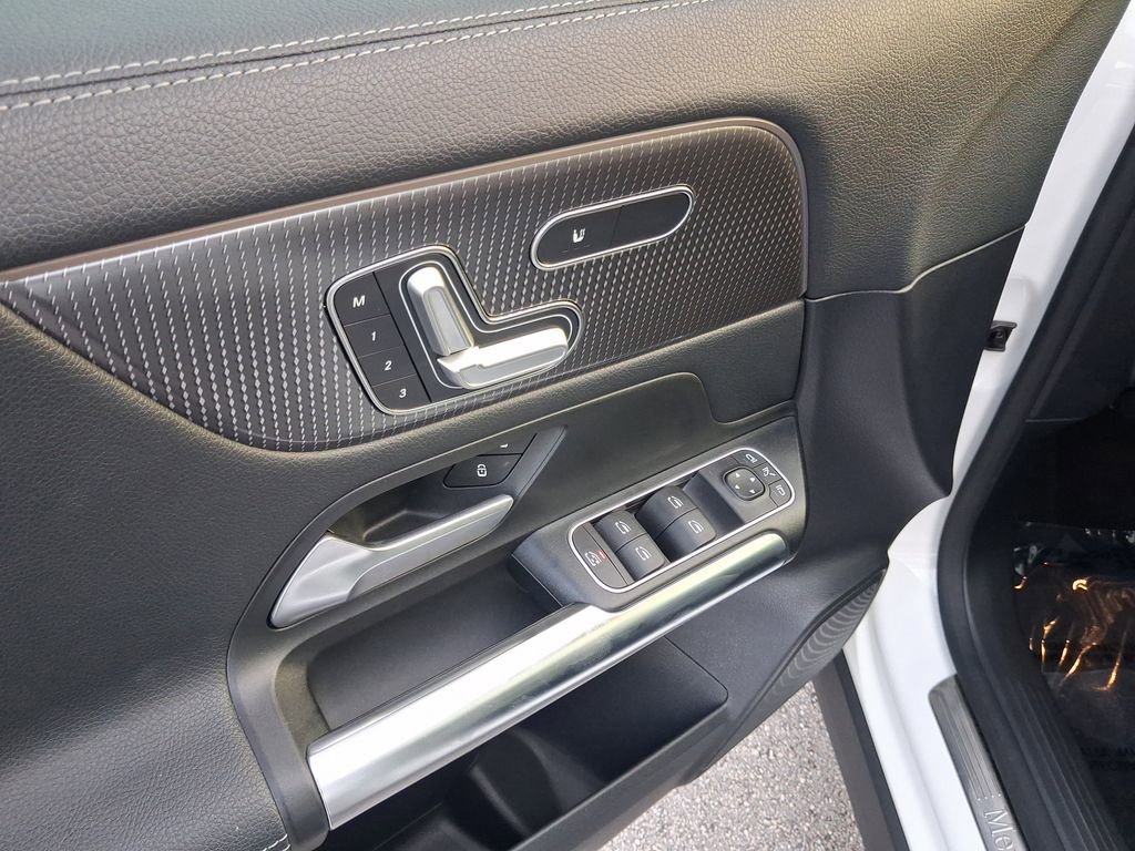 Used 2021 Mercedes-Benz GLA 250 4MATIC image 17