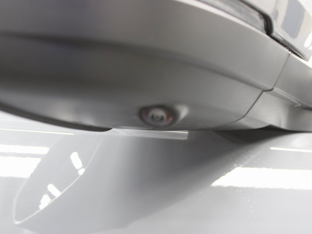 Used 2024 Volkswagen Atlas Cross Sport SEL Premium R-Line image 48