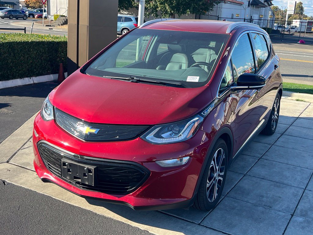 Used 2021 Chevrolet Bolt Premier w/ Infotainment Package FWD image 3