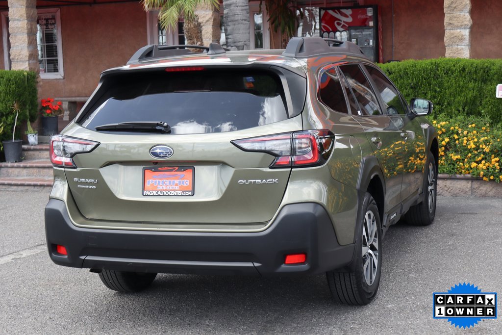 Used 2023 Subaru Outback Premium image 9