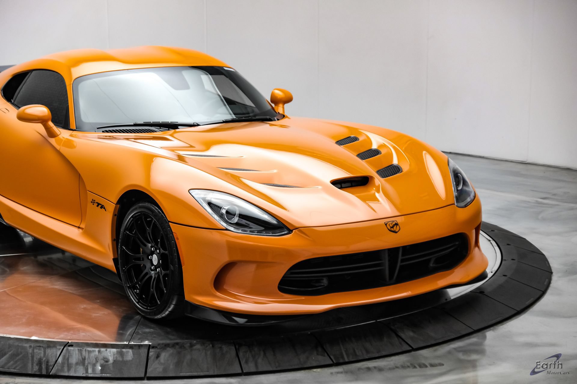Used 2014 SRT Viper SRT-10 RWD image 31