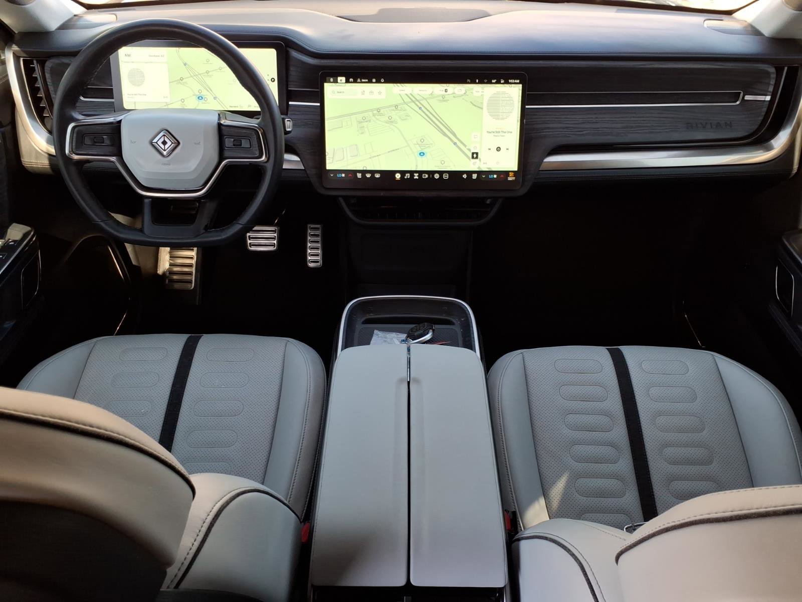 Used 2023 Rivian R1S Adventure image 14