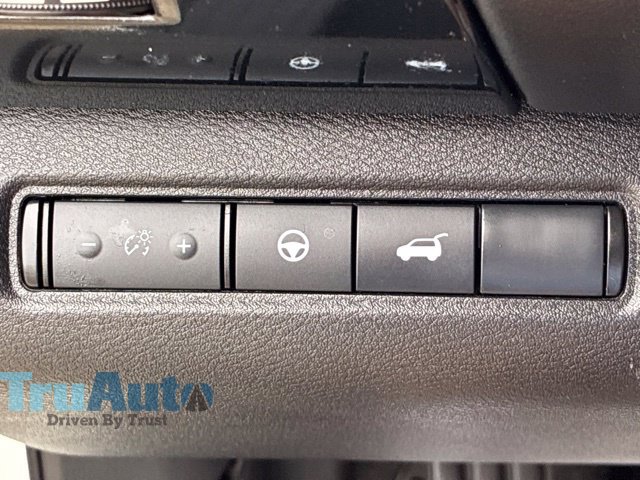 Used 2025 Nissan Pathfinder SV AWD/4WD image 35