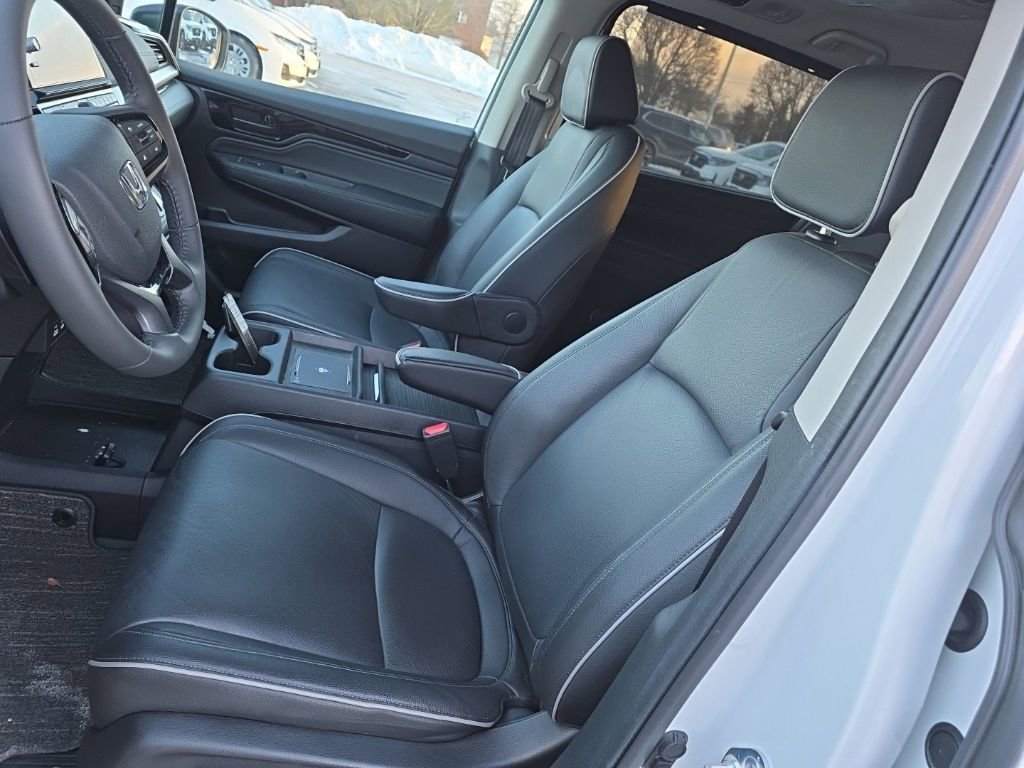 Certified 2025 Honda Odyssey Touring image 10