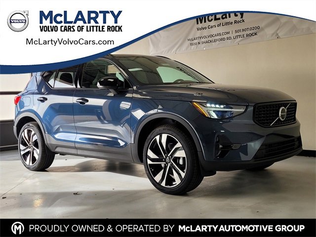 New 2026 Volvo XC40 B4 Plus w/ Climate Package
