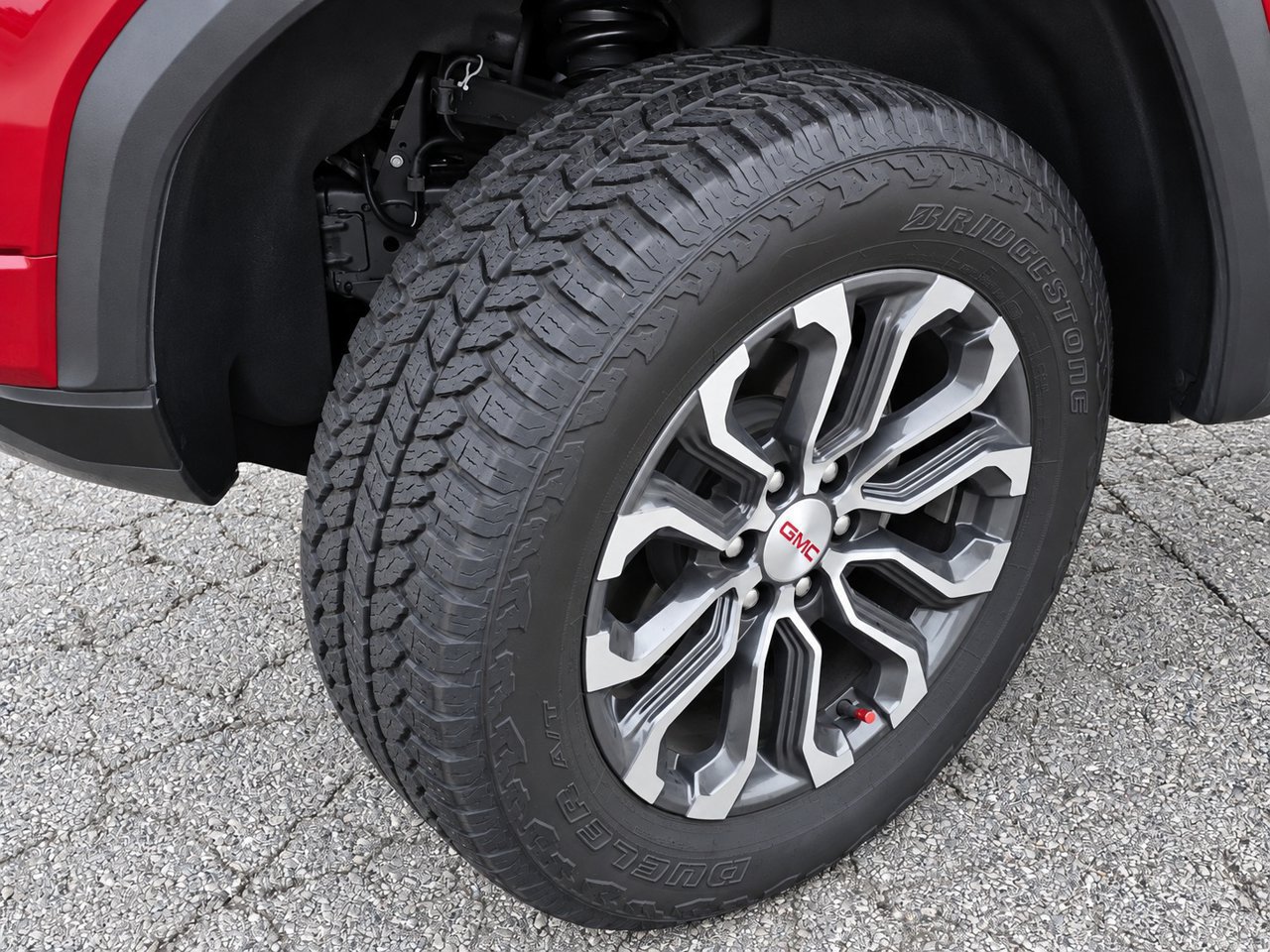 Certified 2024 GMC Canyon Denali AWD/4WD image 16