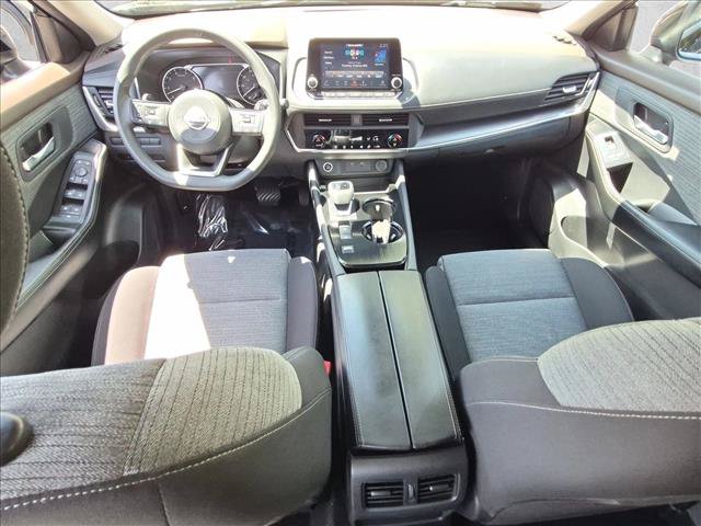 Used 2023 Nissan Rogue SV FWD image 17