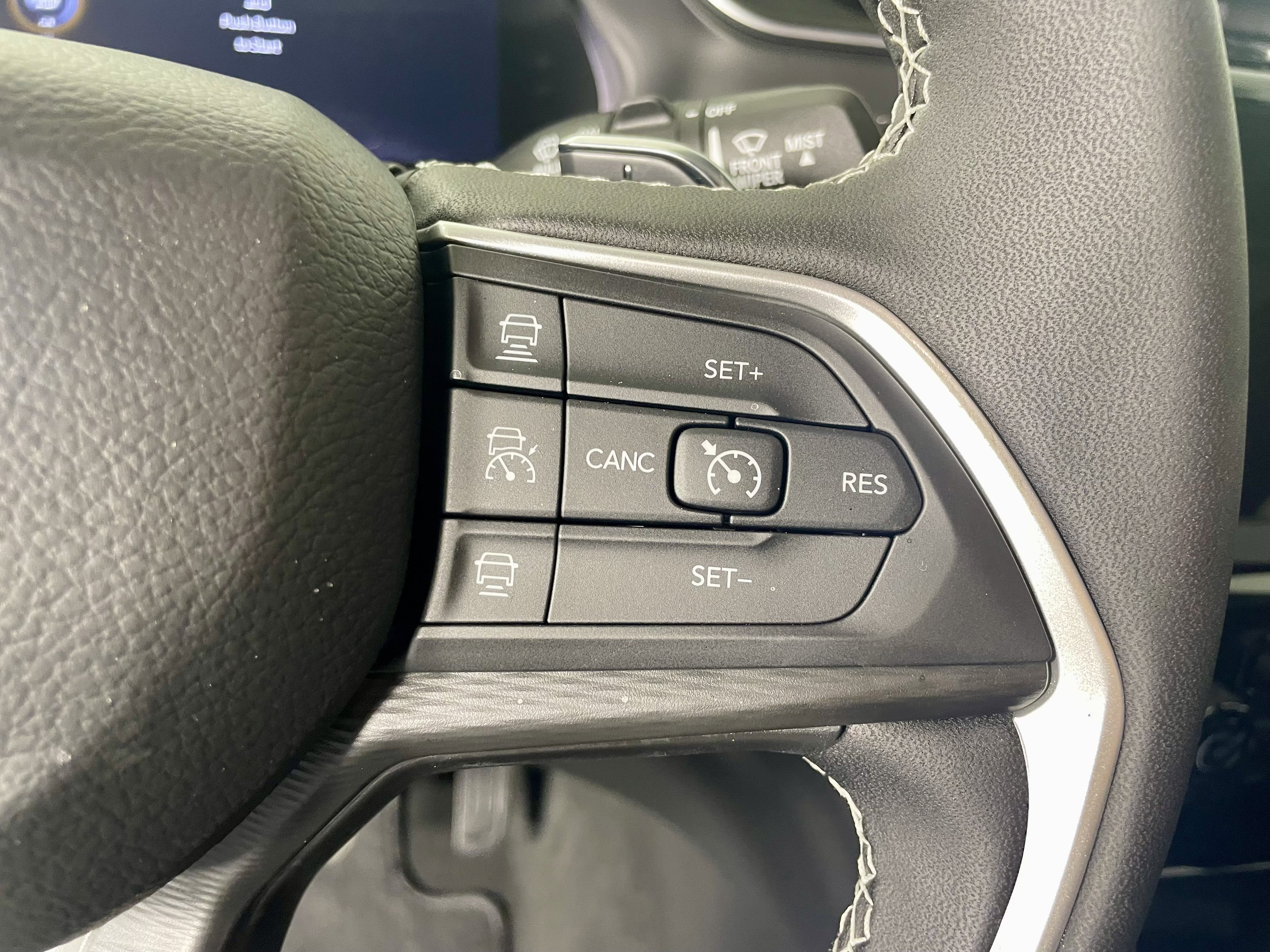 Certified 2025 Jeep Grand Cherokee Laredo image 20