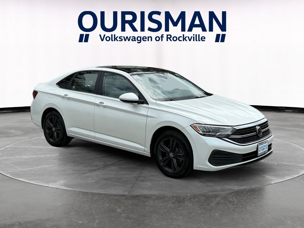 Used 2023 Volkswagen Jetta SE FWD image 1