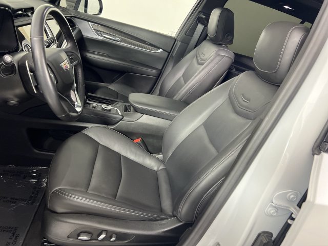 Certified 2025 Cadillac XT6 Sport w/ Technology Package AWD/4WD image 20