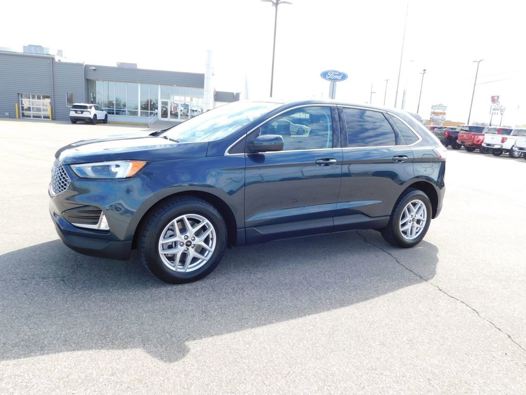 Used 2024 Ford Edge SEL w/ Convenience Package image 7