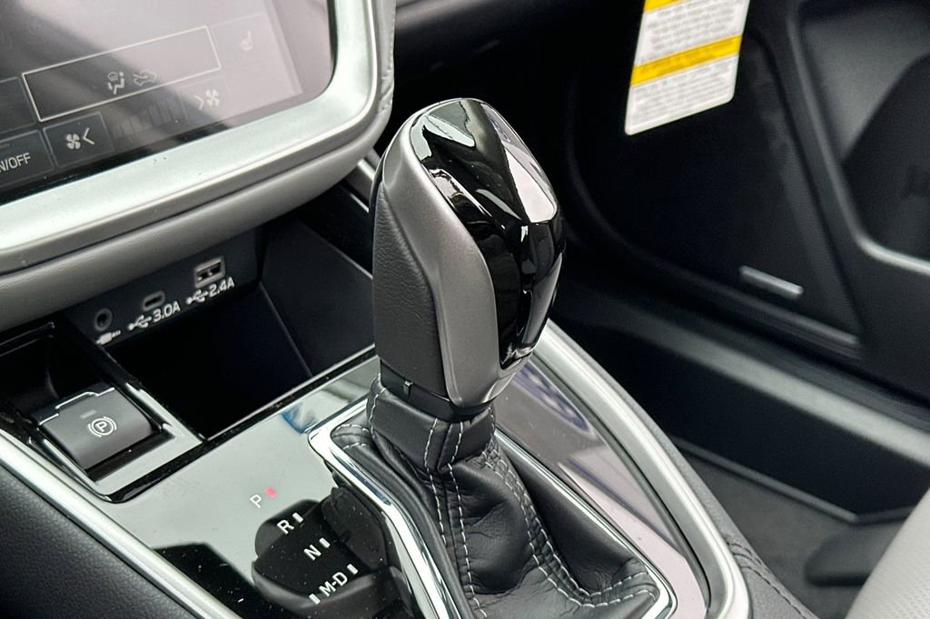 Used 2025 Subaru Legacy Limited image 25