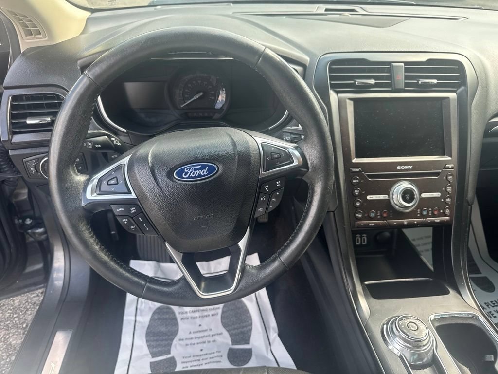Used 2019 Ford Fusion Energi Titanium FWD image 28