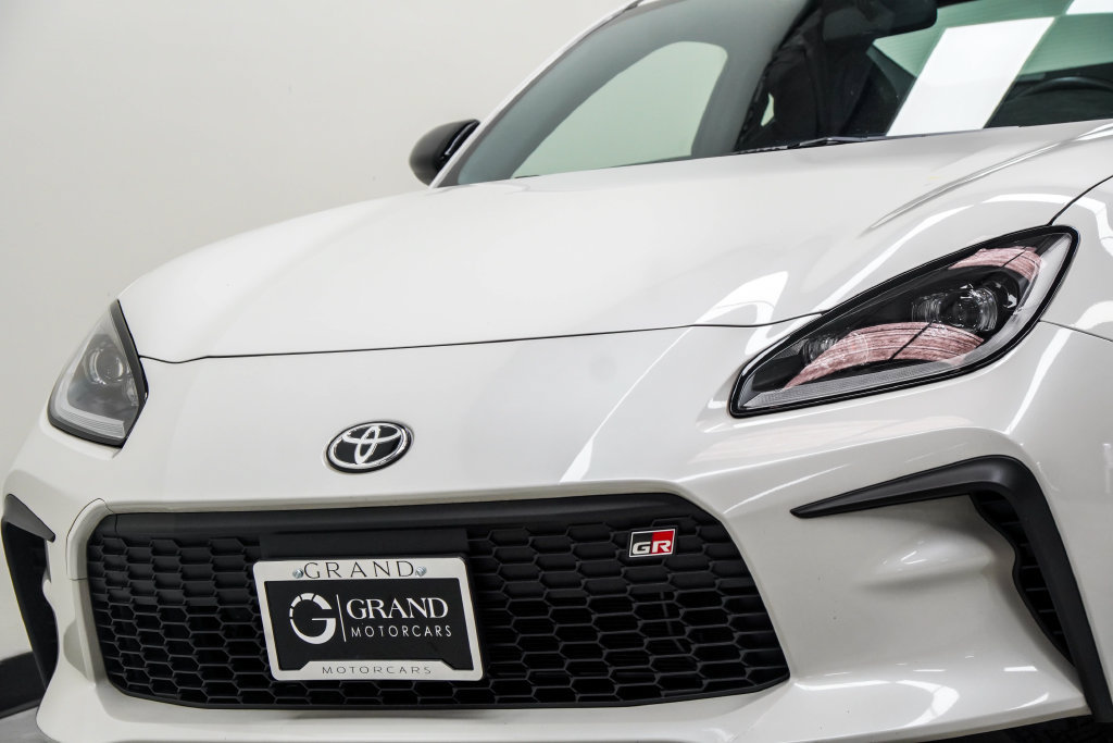 Used 2024 Toyota GR86 Premium RWD image 2