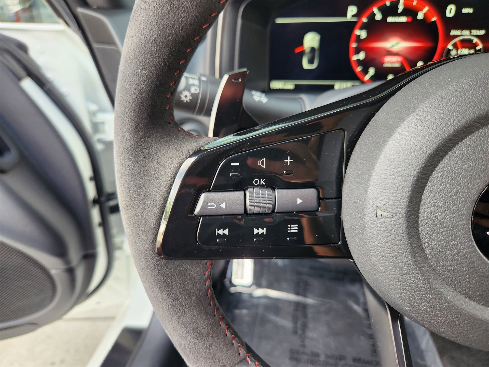 Used 2025 Nissan Z NISMO w/ Floor Mat Package image 29