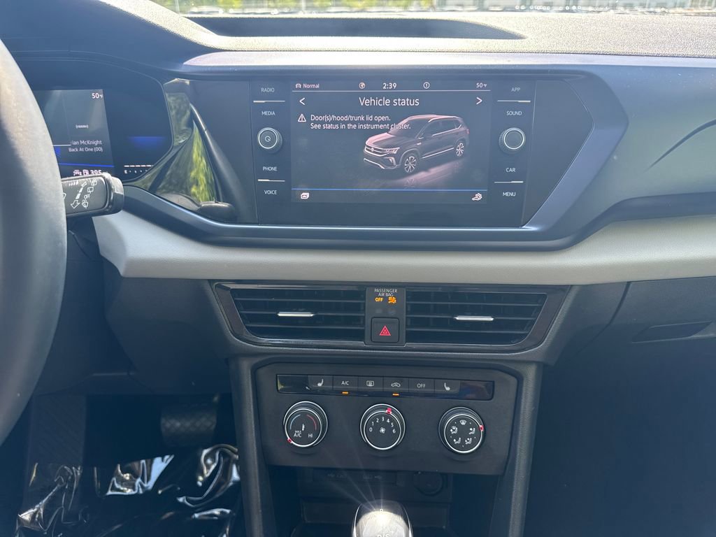 Used 2022 Volkswagen Taos SE image 18