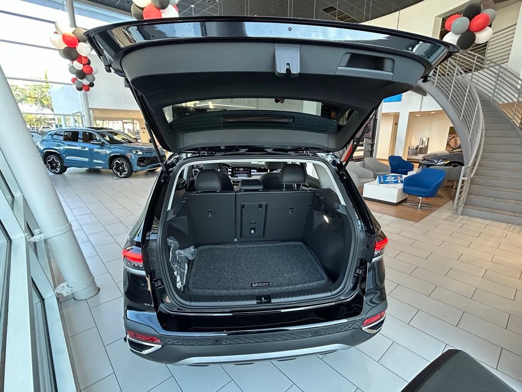 New 2026 Volkswagen Taos SEL AWD/4WD image 33