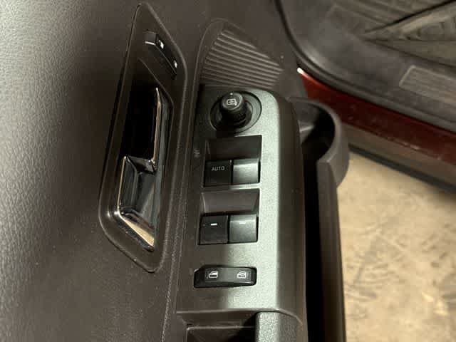 Used 2010 Ford Edge SEL FWD image 22
