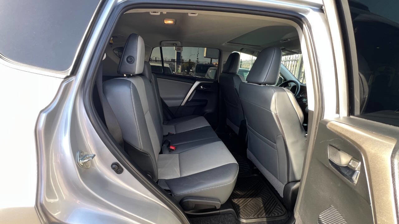 Used 2015 Toyota RAV4 Limited FWD image 25