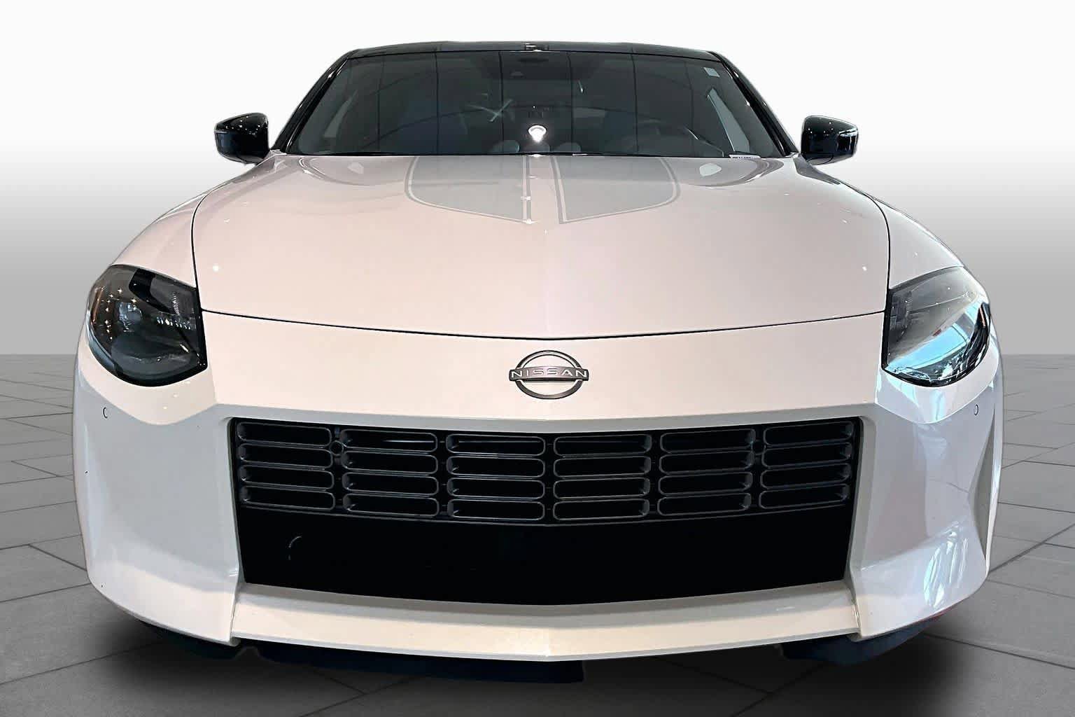 Certified 2025 Nissan Z Performance w/ Floor Mat Package RWD image 4