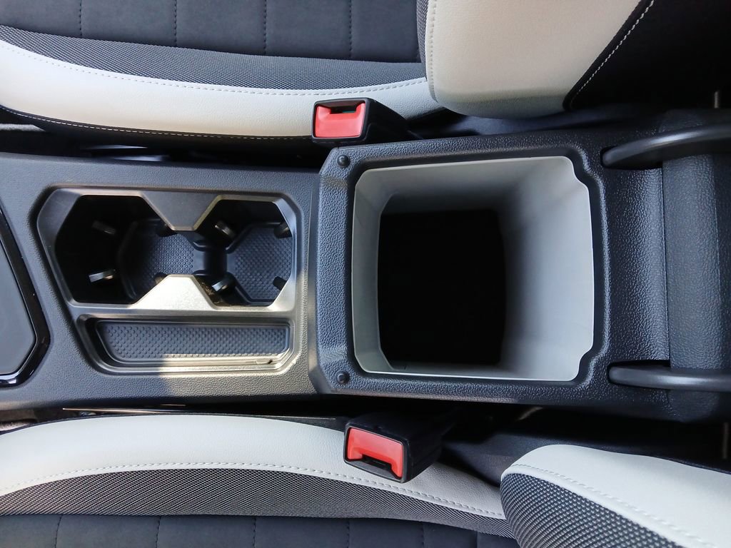 New 2026 Volkswagen Taos SE image 24