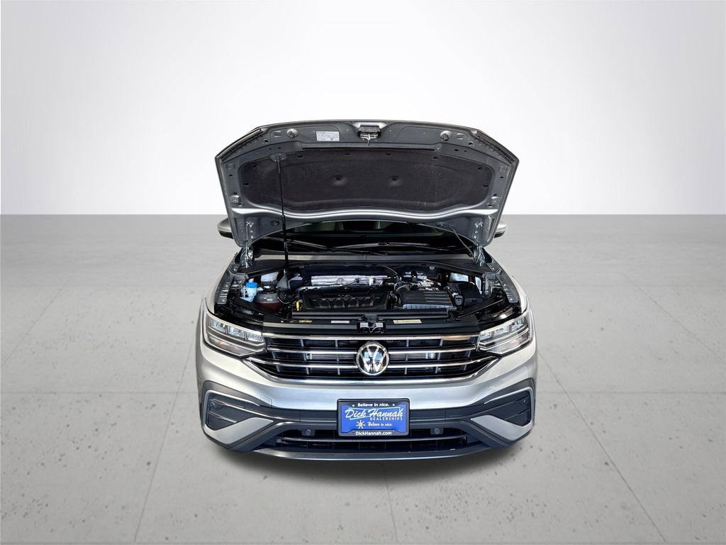 Used 2024 Volkswagen Tiguan SE image 21