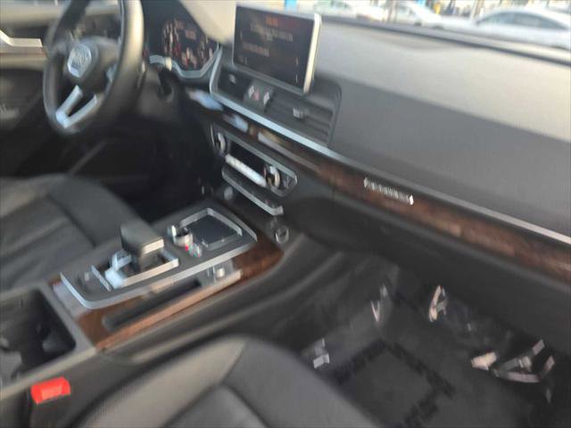 Used 2020 Audi Q5 e Premium Plus w/ Premium Plus Package image 12