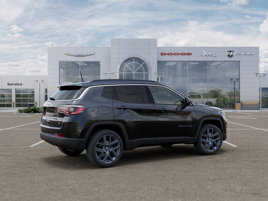 New 2026 Jeep Compass Latitude AWD/4WD image 4