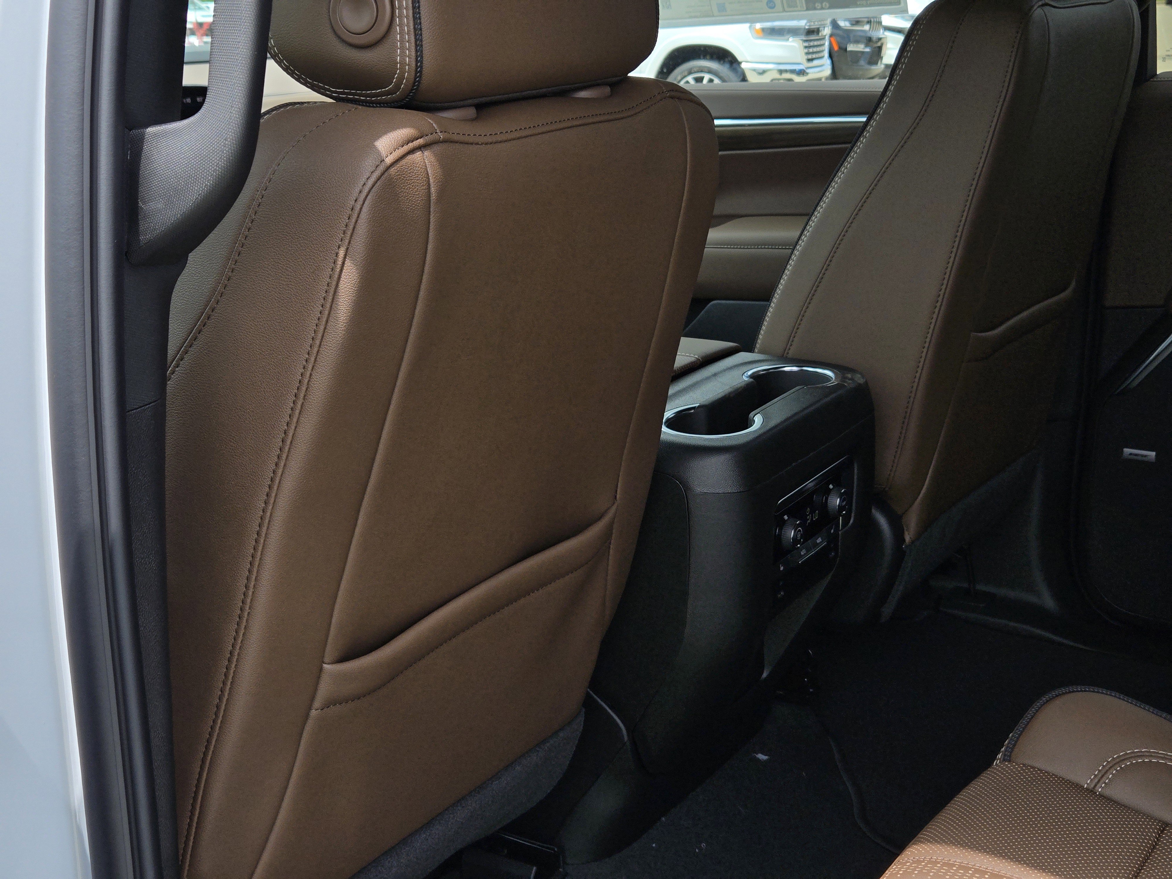 New 2026 Chevrolet Tahoe High Country AWD/4WD image 19