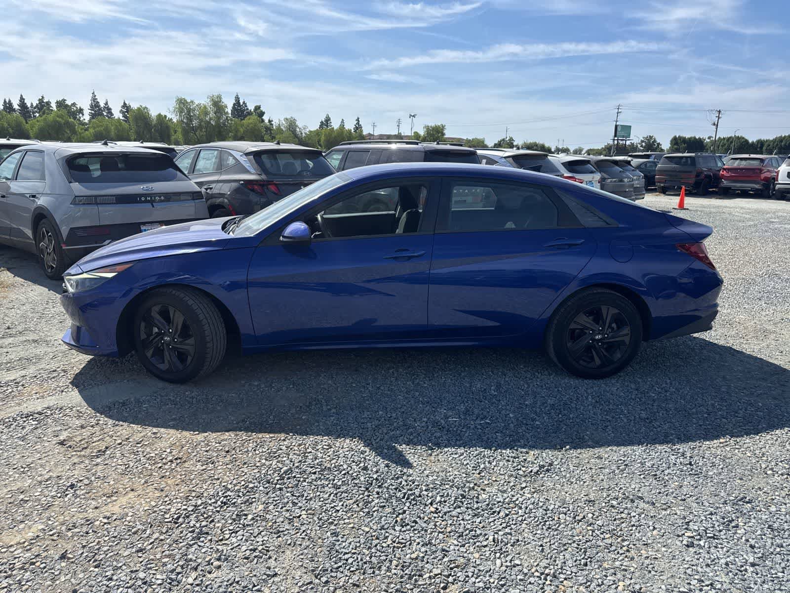 Used 2021 Hyundai Elantra SEL w/ Convenience Package FWD image 8