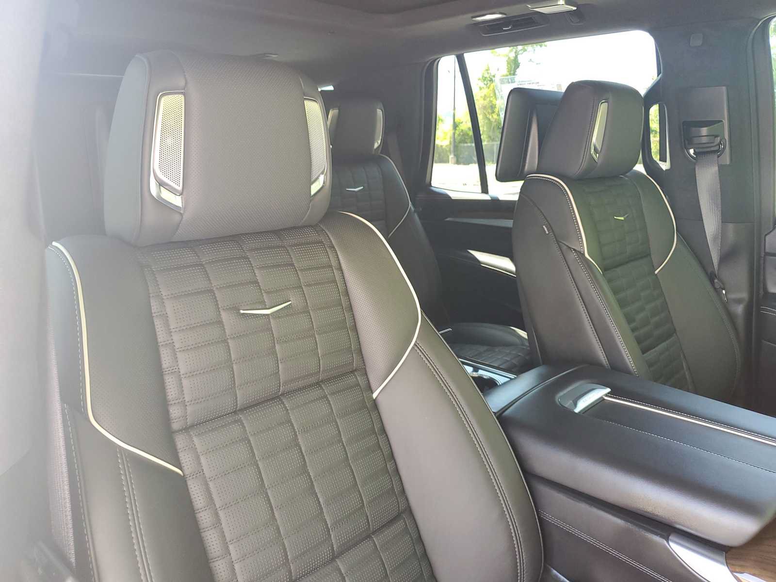 Used 2025 Cadillac Escalade Sport Platinum AWD/4WD image 21