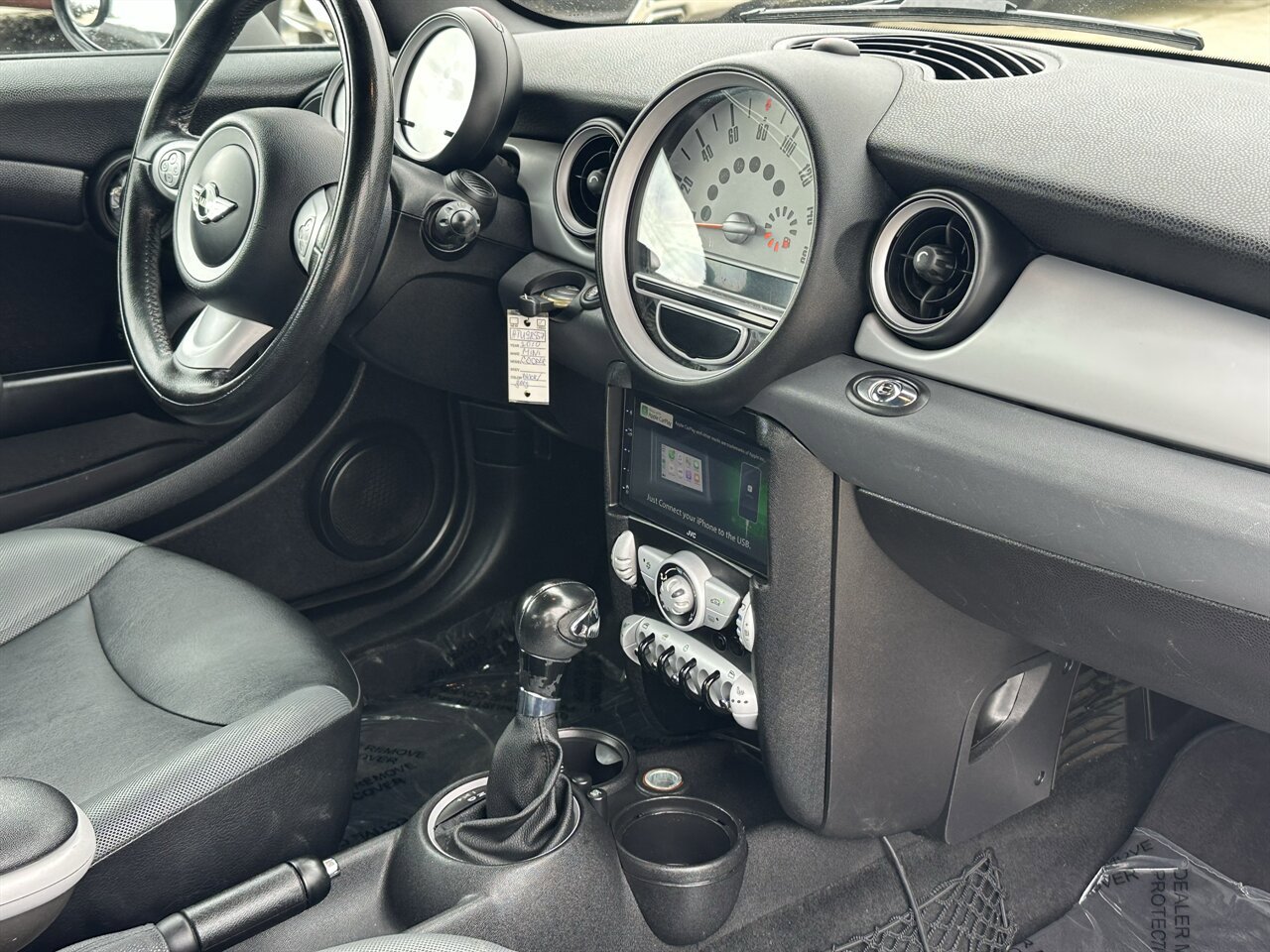 Used 2010 MINI Cooper Convertible FWD image 4